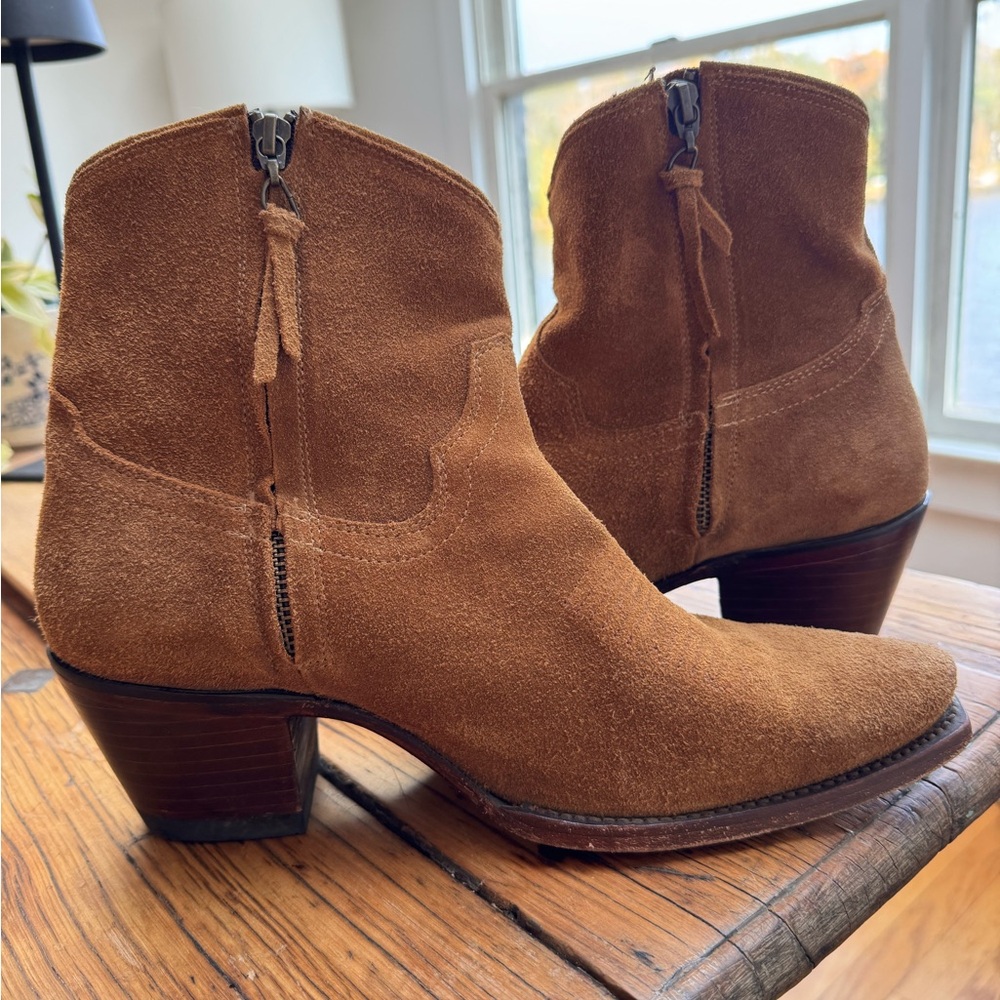Tecovas The Daisy boot in Siena suede